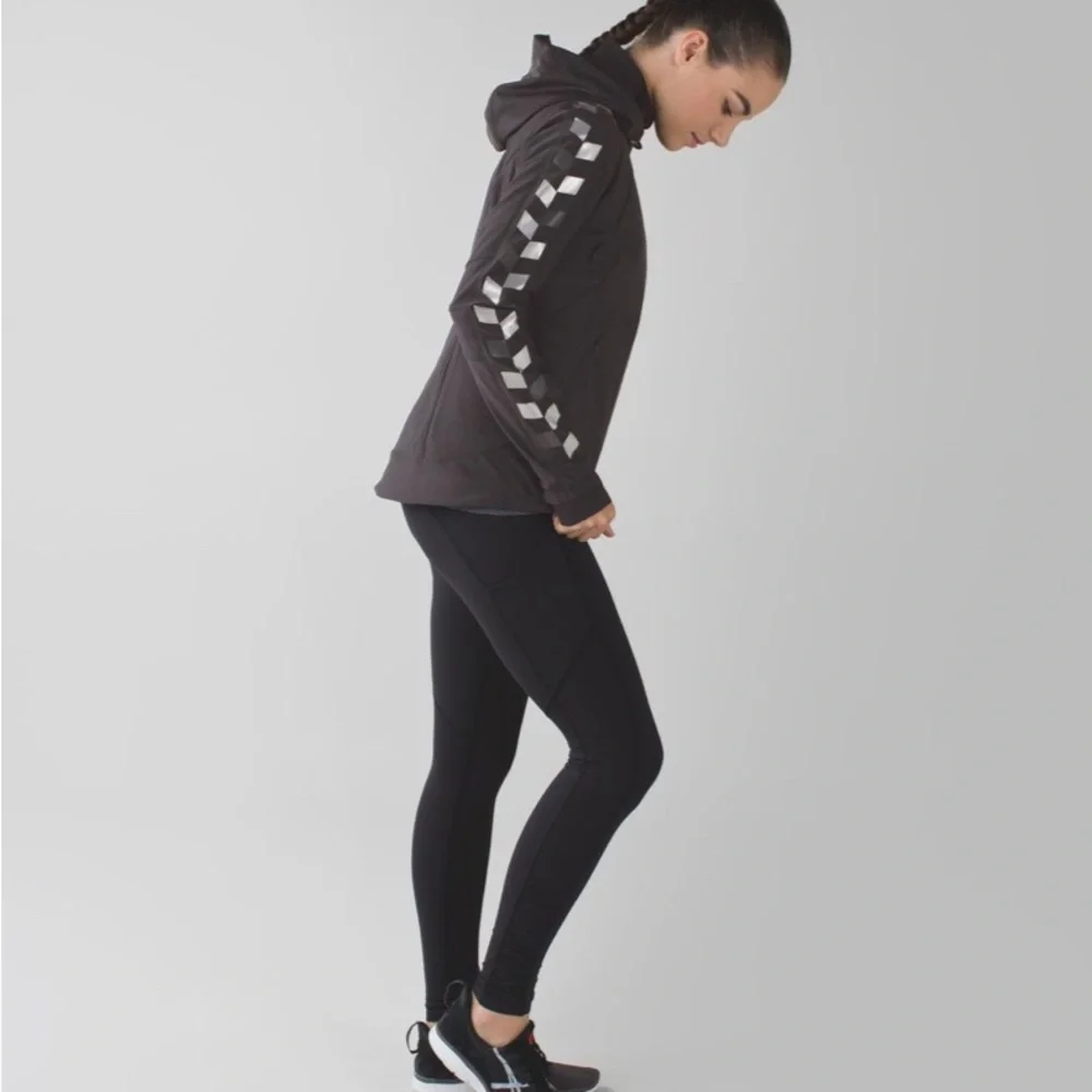 Lululemon Feelin' Frosty Softshell *Insulated Black Size 4 - Picture 4 of 13